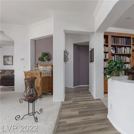 Image 9 - 5214 Shadow View Street, Spring Valley, NV 89148, USA - House for sale