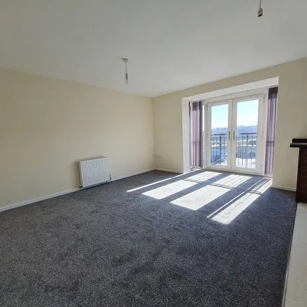 Rent this 2 bed apartment on Broadlea Place in Leeds, LS13 2TB