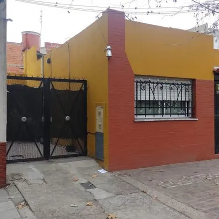 Buy this 3 bed house on Doctor Arturo Melo 3778 in 1826 Partido de Lanús, Argentina