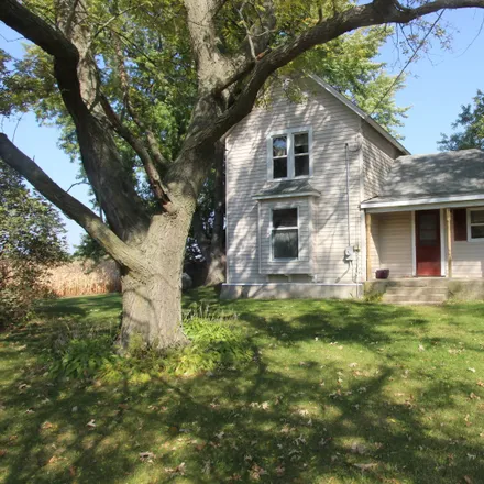 Buy this 4 bed house on 10799 Vanderkarr Road in McHenry County, IL 60034