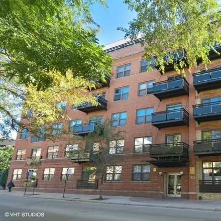 Rent this 2 bed condo on 1735 West Diversey Parkway