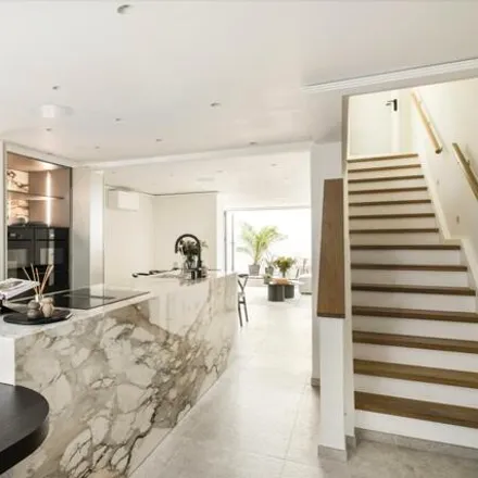 Image 2 - 16 Hillgate Street, London, W8 7SR, United Kingdom - Townhouse for sale