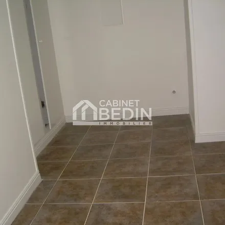 Rent this 1 bed apartment on 205 Avenue Thiers in 33100 Bordeaux, France