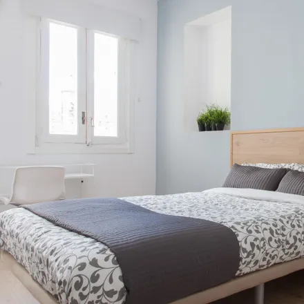 Rent this 12 bed room on Madrid in Edificio Princesa, Calle de Santa Cruz de Marcenado