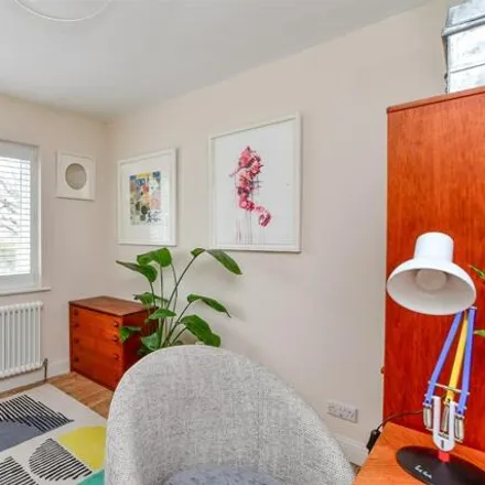 Image 6 - 40 Bevendean Crescent, Brighton, BN2 4RA, United Kingdom - Townhouse for sale