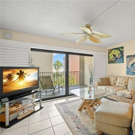 Image 6 - Sandy Shores Condominiums, 12924 Gulf Lane, Mitchell Beach, Madeira Beach, FL 33708, USA - Condo for sale