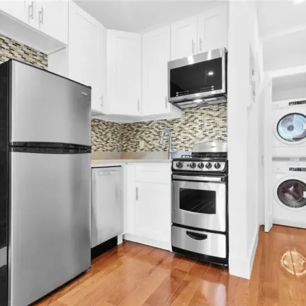 Image 3 - 1709 2nd Avenue, New York, NY 10128, USA - Apartment for rent