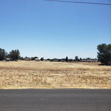Buy this studio house on 37678 Verde Avenue in Madera County, CA 93636