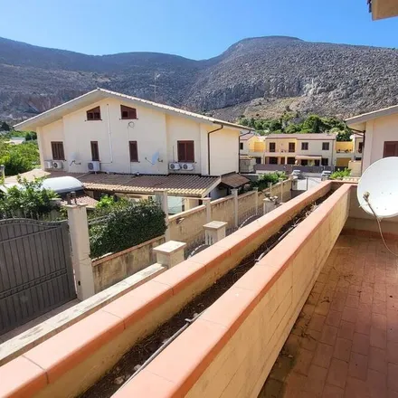 Rent this 4 bed house on Palermo