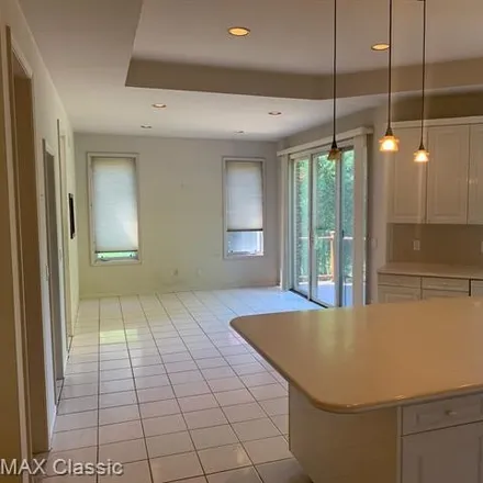 Image 6 - 6726 Carlyle Crossing, West Bloomfield Township, MI 48322, USA - House for sale