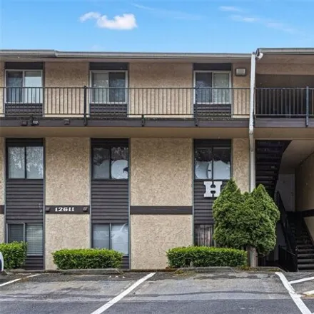 Buy this 2 bed condo on 12600 Northeast 145th Street in Kingsgate, Kirkland