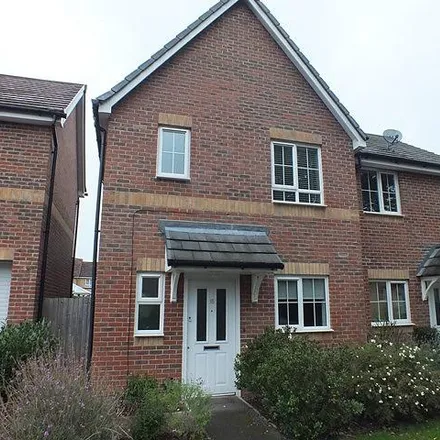 Rent this 3 bed house on Silver Birch Way in Farnborough, GU14 9UP