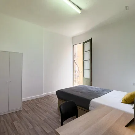 Rent this 5 bed room on Avinguda del Paral·lel in 54-58, 08001 Barcelona