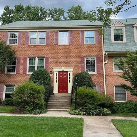 Image 1 - 6014 Westchester Park Drive, Hyattsville, MD 20740, USA - Condo for sale