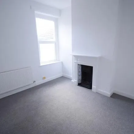 Image 7 - Canal House, Harrowby Place, Cardiff, CF10 5GE, United Kingdom - Townhouse for rent