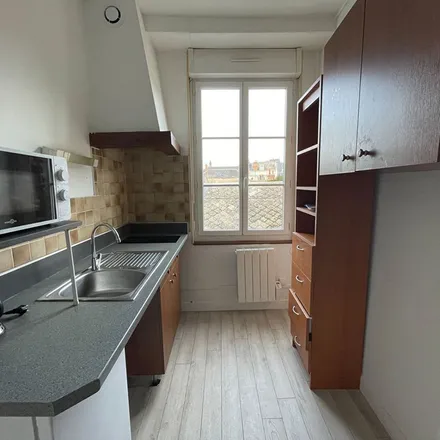 Rent this 1 bed apartment on 11 bis Allée Flandres Dunkerque in 45650 Saint-Jean-le-Blanc, France