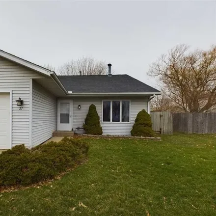 Buy this 3 bed house on 39 Elm Ridge Drive in North Liberty, IA 52317