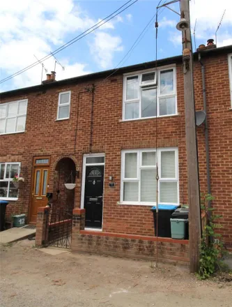 Rent this 2 bed townhouse on Bedford Street in Berkhamsted, HP4 2ED