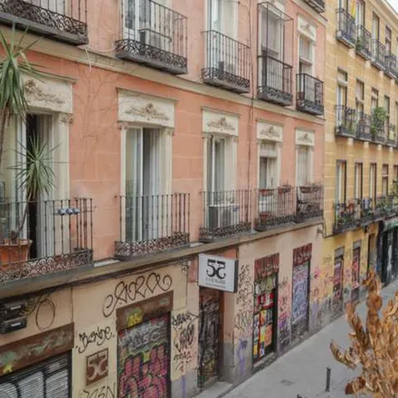 Image 3 - Calle de Velarde, 9, 28004 Madrid, Spain - Apartment for rent