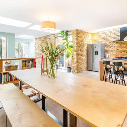 Rent this 6 bed apartment on 8 Gladding Road in London, E12 5DD