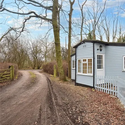 Image 8 - Woodside Cottage, Kingswood Lane, Wotton Underwood, HP18 0RT, United Kingdom - House for rent