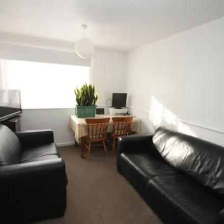 Rent this 1 bed apartment on Alder Crescent in Luton, LU3 1TL