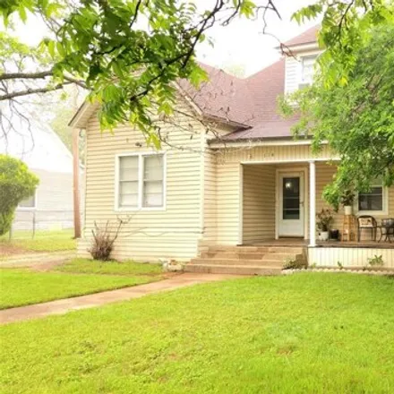 Image 4 - 314 West Heard Street, Cleburne, TX 76033, USA - House for sale