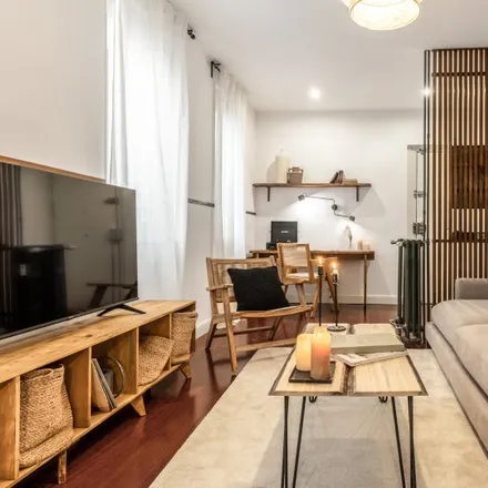 Rent this 3 bed apartment on Madrid in Floridea, Calle de Zurbano
