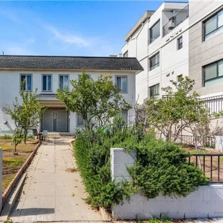 Image 2 - 553 North Kenmore Avenue, Los Angeles, CA 90004, USA - House for sale
