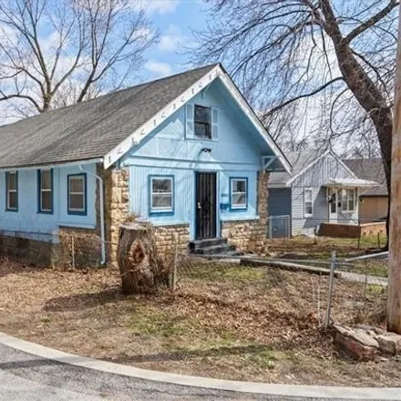Buy this 3 bed house on 8201 Lydia Avenue in Kansas City, MO 64131
