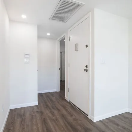 Rent this 3 bed apartment on 611 South Orange Drive in Los Angeles, CA 90036