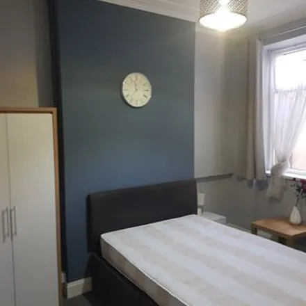 Rent this 5 bed apartment on Upper Kincraig Street in Cardiff, CF24 3HD