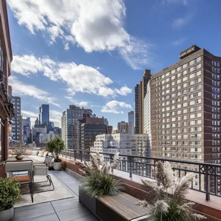 Image 3 - The Coronado, 155 West 70th Street, New York, NY 10023, USA - Townhouse for sale