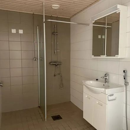Rent this 2 bed apartment on Leinelänkaari 13 in 01340 Vantaa, Finland