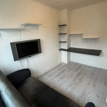 Rent this 2 bed apartment on Ranonkelstraat 75 in 5644 LB Eindhoven, Netherlands