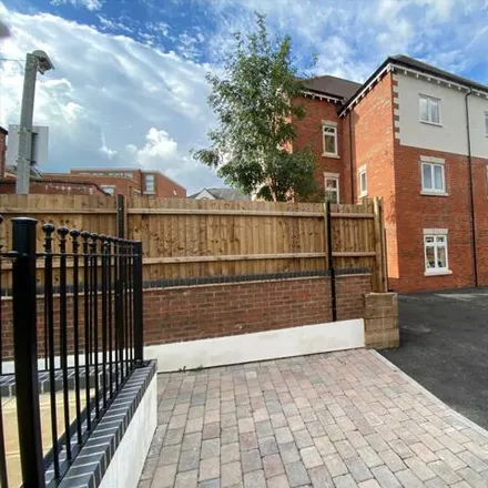 Image 4 - The Florins, Midland Drive, Sutton Coldfield, B72 1RA, United Kingdom - Apartment for sale