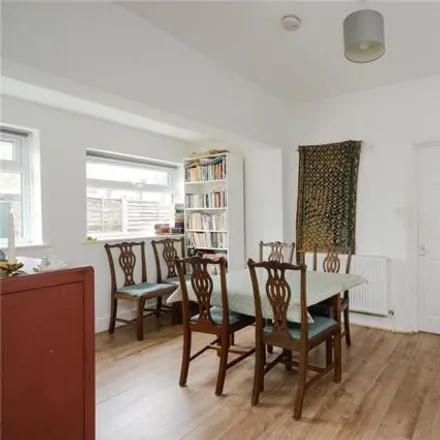 Image 4 - Willoughby Road, London, KT2 6LN, United Kingdom - House for rent