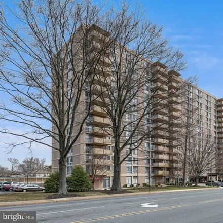 Buy this 3 bed condo on The Devon in Pennsylvania Avenue, Wawaset Park