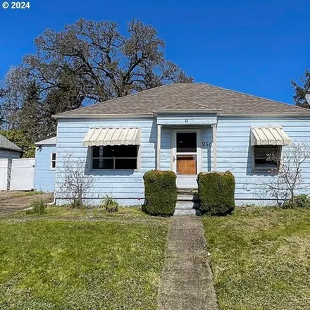 Buy this 3 bed house on 952 D Street in Independence, OR 97351