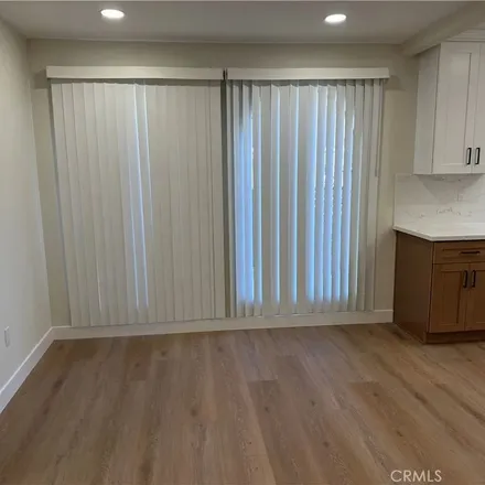 Image 9 - 7313 Darby Place, Los Angeles, CA 91335, USA - Apartment for rent