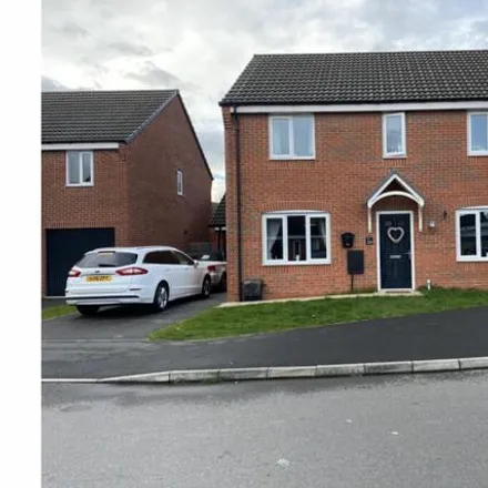 Buy this 4 bed house on Upton Drive in Stretton, DE14 2FR