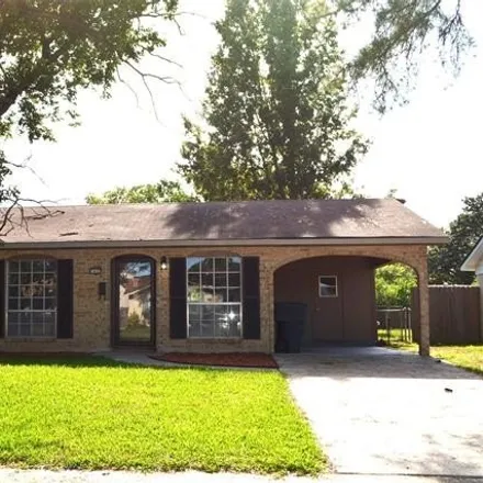 Buy this 3 bed house on 1680 Holiday Place in Bellaire, Bossier City