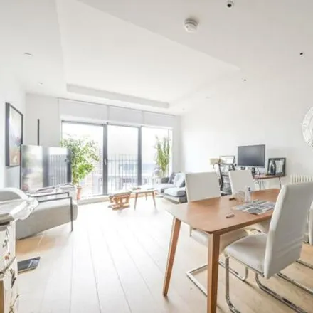 Buy this 1 bed apartment on Globe House in 34 Botanic Square, London
