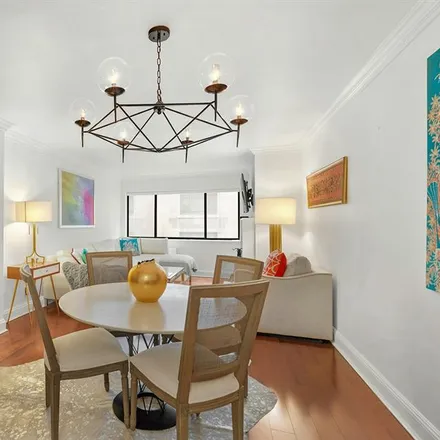 Buy this studio apartment on 7 EAST 35TH STREET 10E in New York