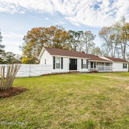 Buy this 3 bed house on Jack's Motor Parts Inc in 1300 Sunnyside Street, South Whiteville