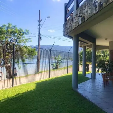 Buy this 6 bed house on Rua Nossa Senhora da Conceição in Lagoa da Conceição, Florianópolis - SC