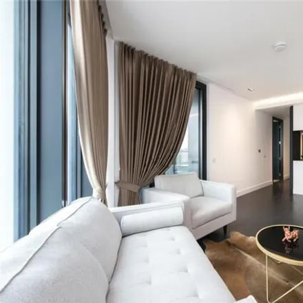Buy this 1 bed apartment on The Madison in 199-207 Marsh Wall, Canary Wharf