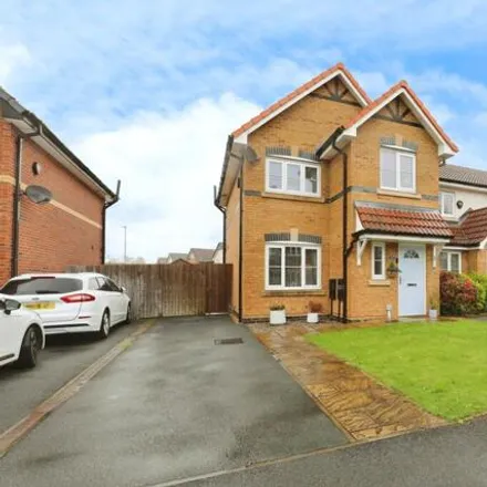 Buy this 3 bed duplex on Tatton Way in St Helens, WA10 5AA