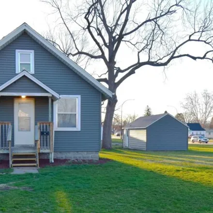 Buy this 2 bed house on 2182 University Avenue in Waterloo, IA 50701
