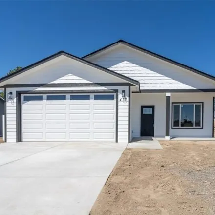 Buy this 3 bed house on 431 3rd Avenue Southeast in Ephrata, WA 98823